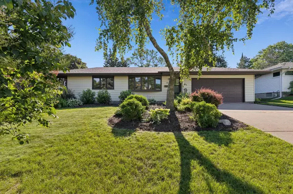 New Brighton, MN 55112,221 17th AVE NW