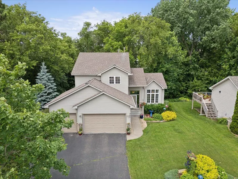 260 Pineridge LN, Stillwater, MN 55082