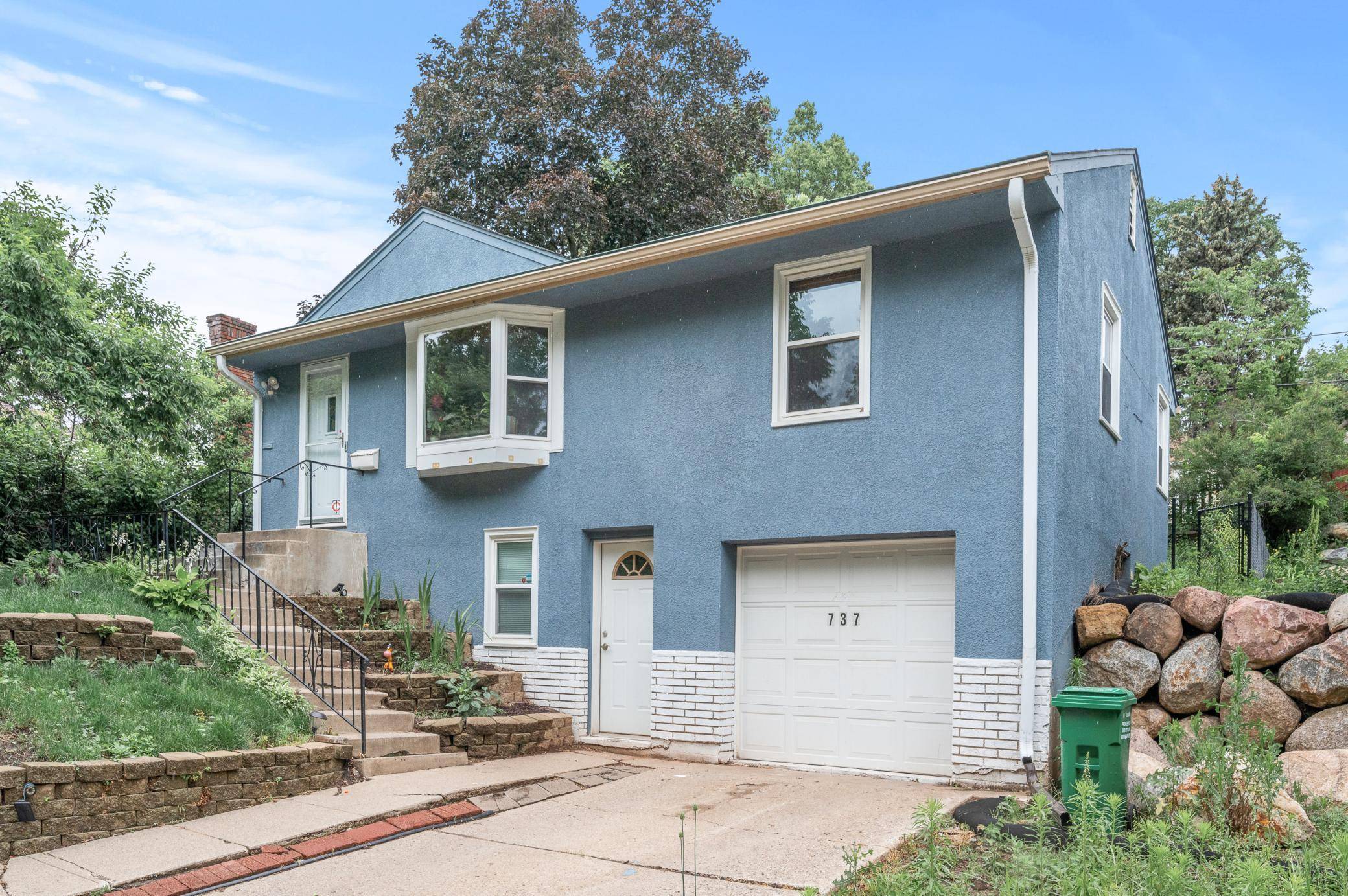 737 36th AVE NE, Minneapolis, MN 55418
