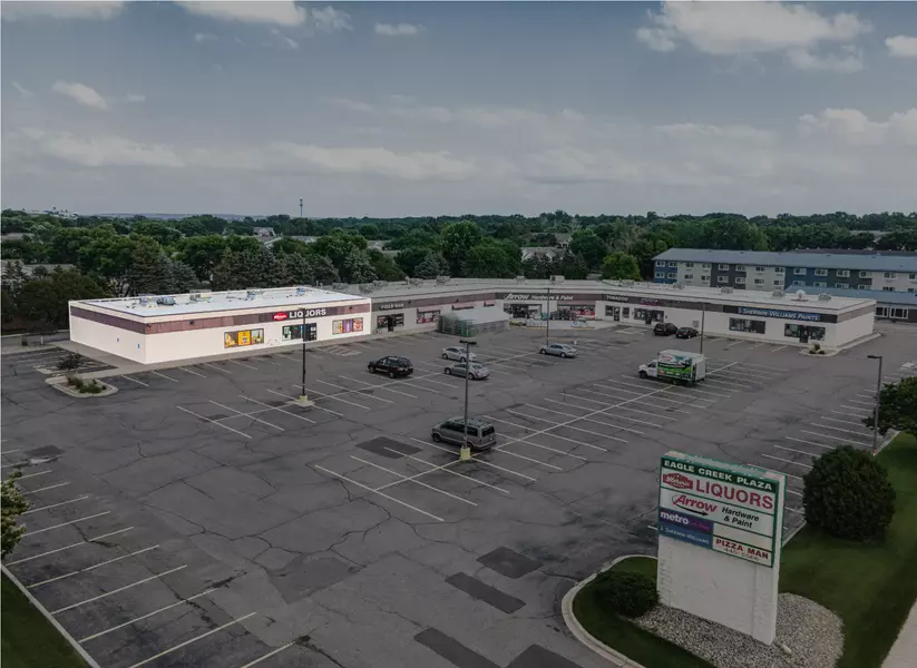 471 Marschall RD, Shakopee, MN 55379