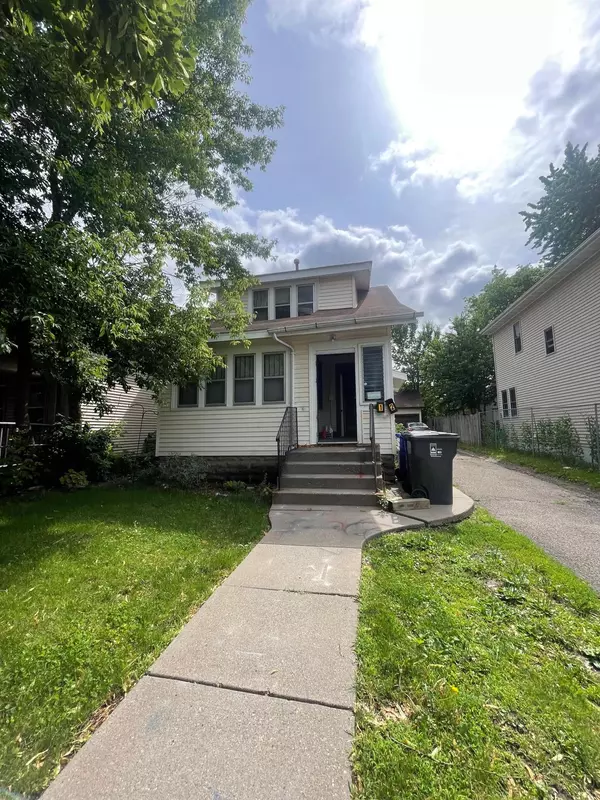 536 Mendota ST, Saint Paul, MN 55106