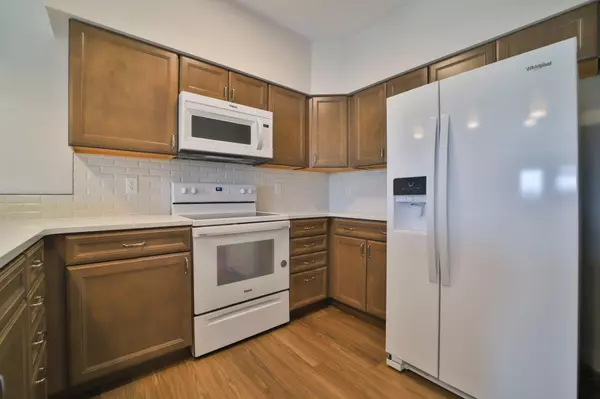 Baxter, MN 56425,7084 Glory RD #302