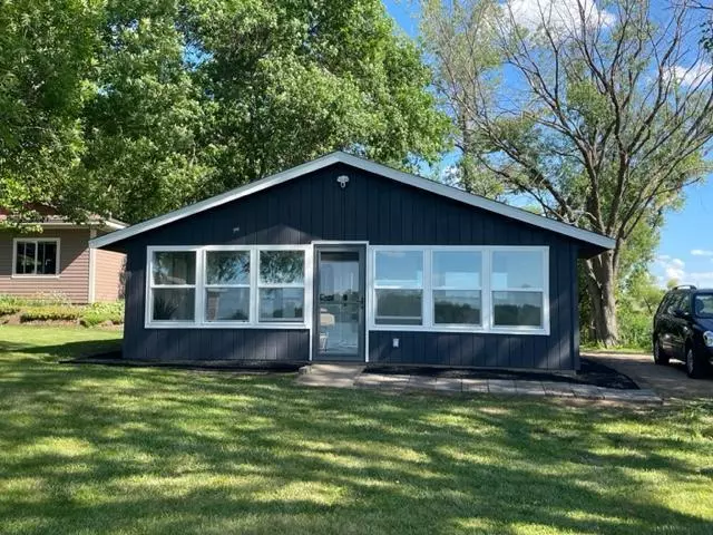 18037 Dawnhaven RD, Eden Lake Twp, MN 56368