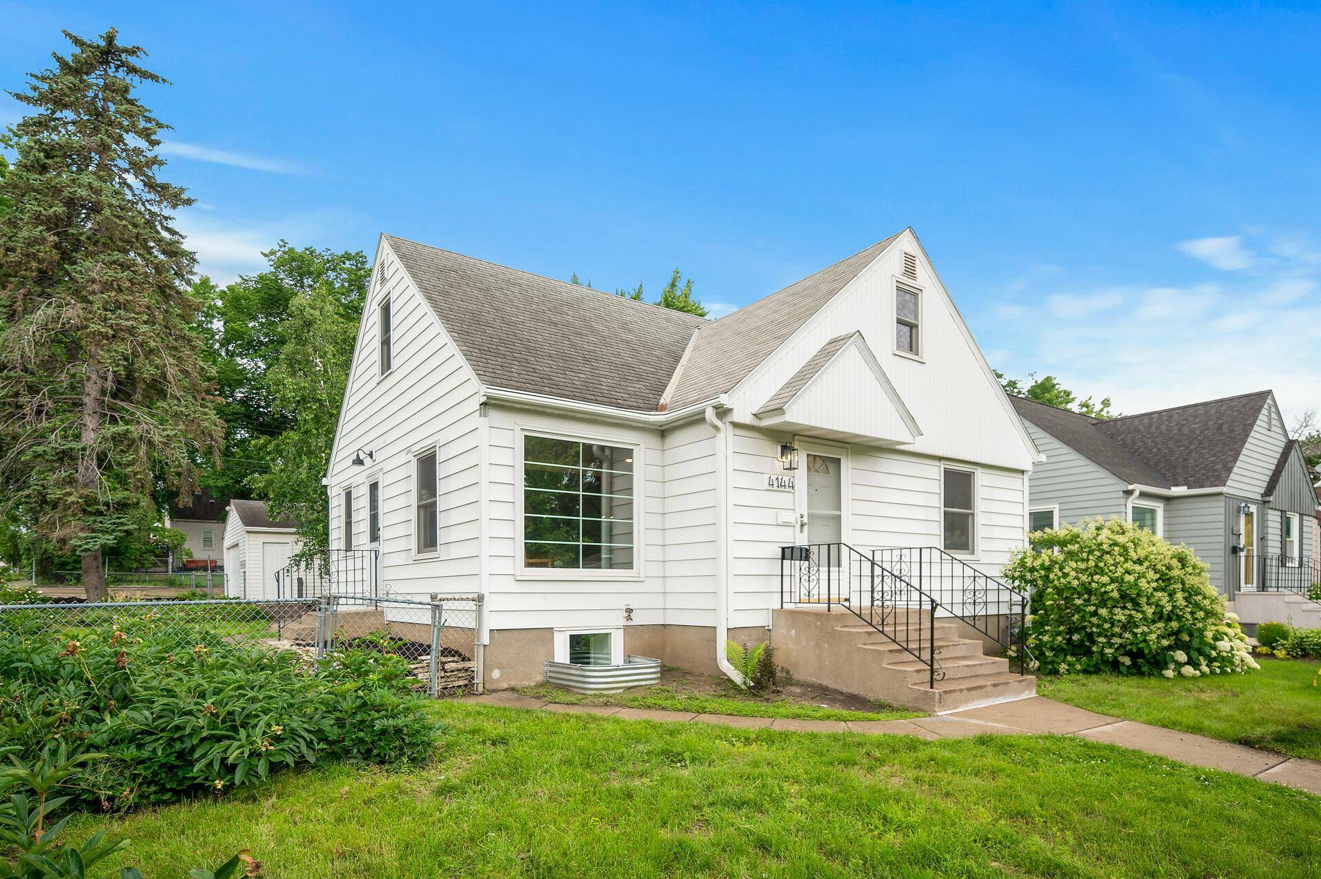 4144 13th AVE S,  Minneapolis,  MN 55407