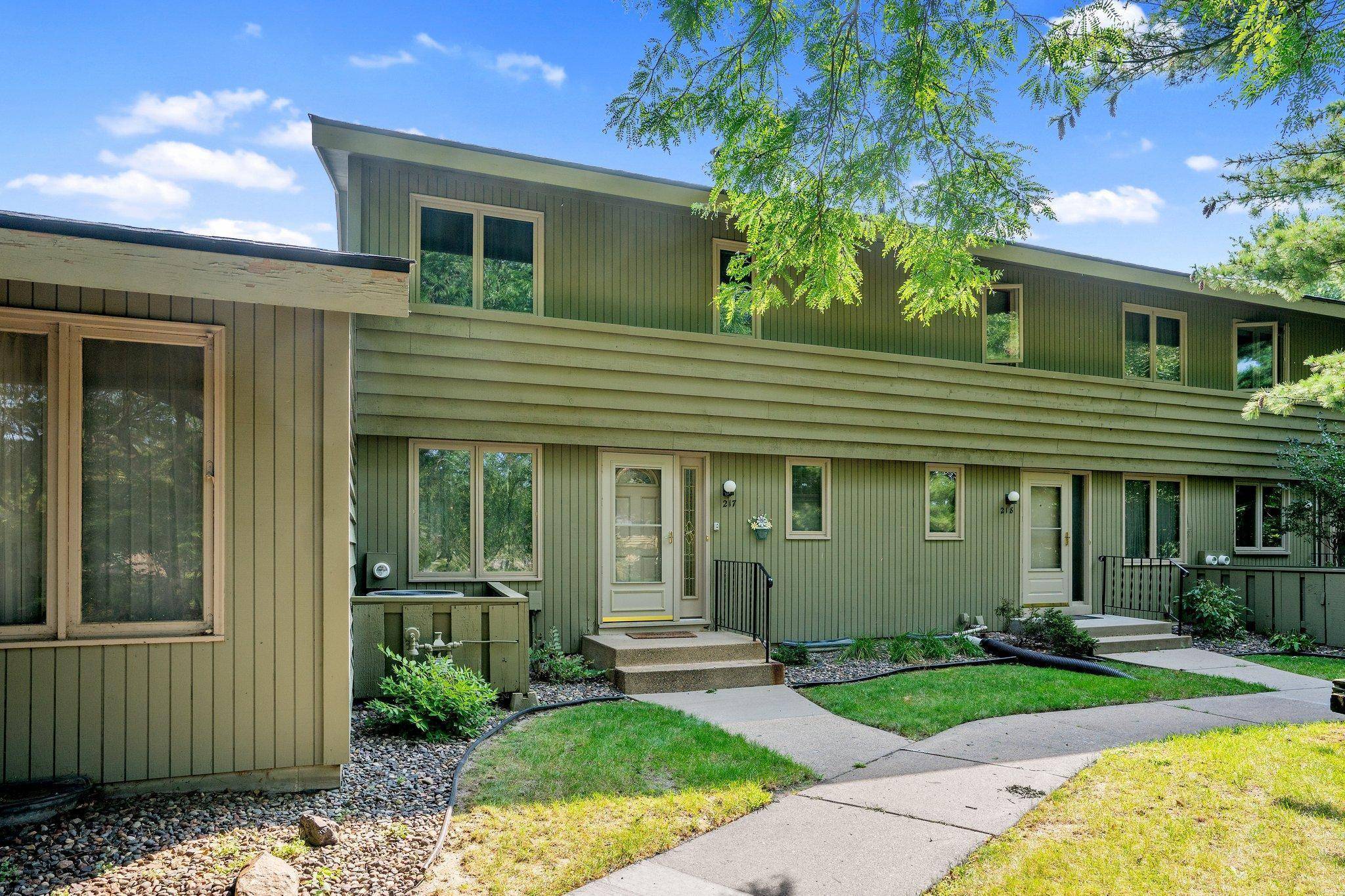 217 Windsor CT,  New Brighton,  MN 55112