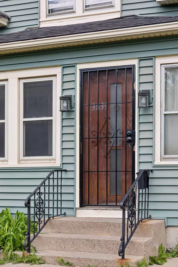 Minneapolis, MN 55406,3839 Snelling AVE