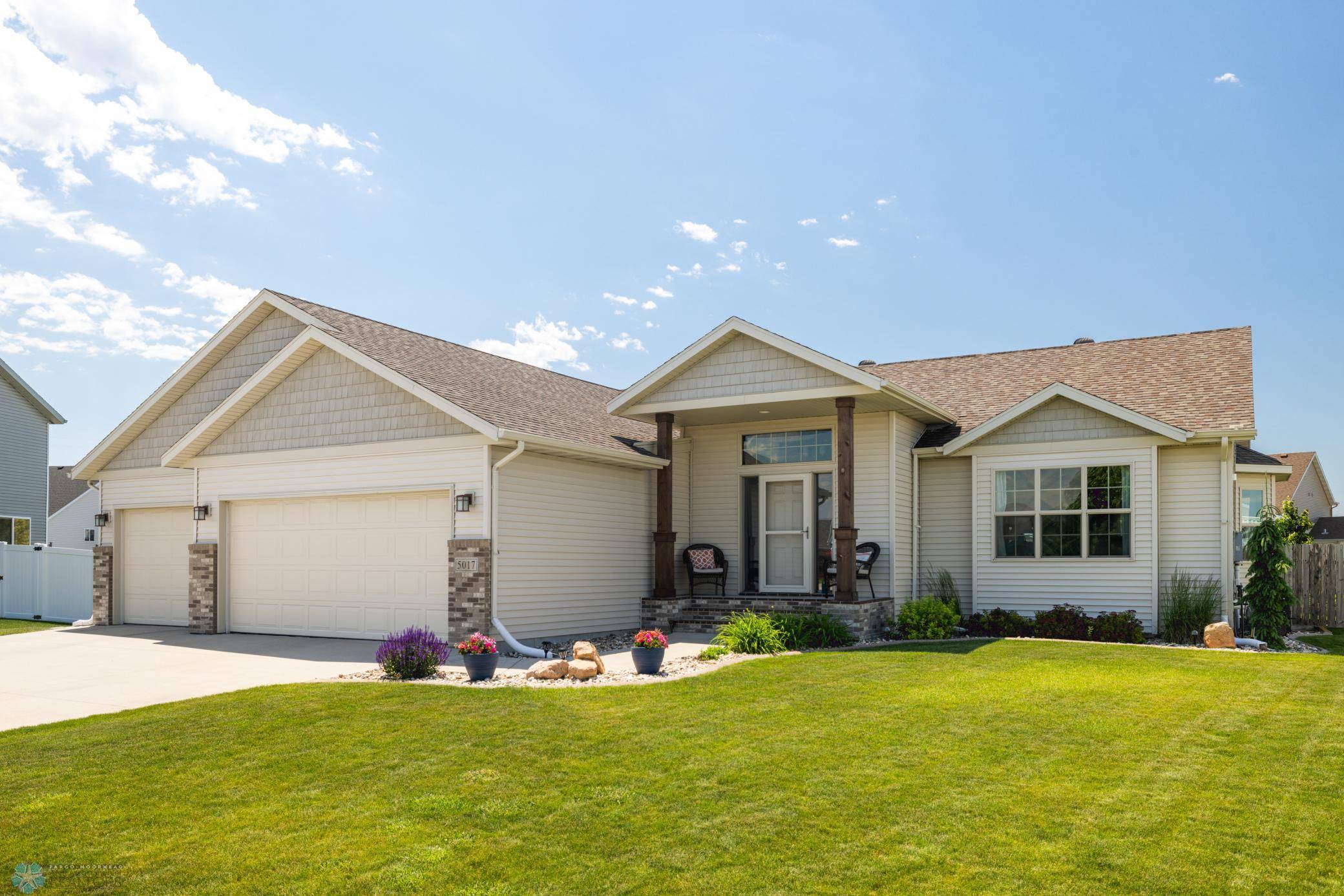 5017 43rd ST S,  Fargo,  ND 58104