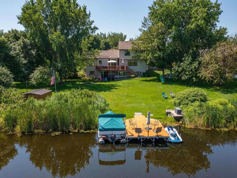 315 William Lake Shore DR, Waconia, MN 55387