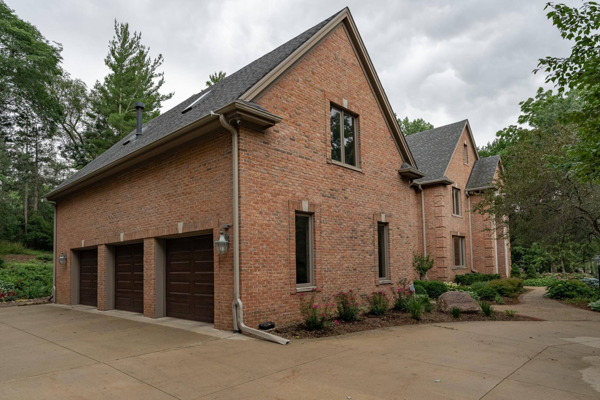 Rochester, MN 55902,2005 Merrihills DR SW
