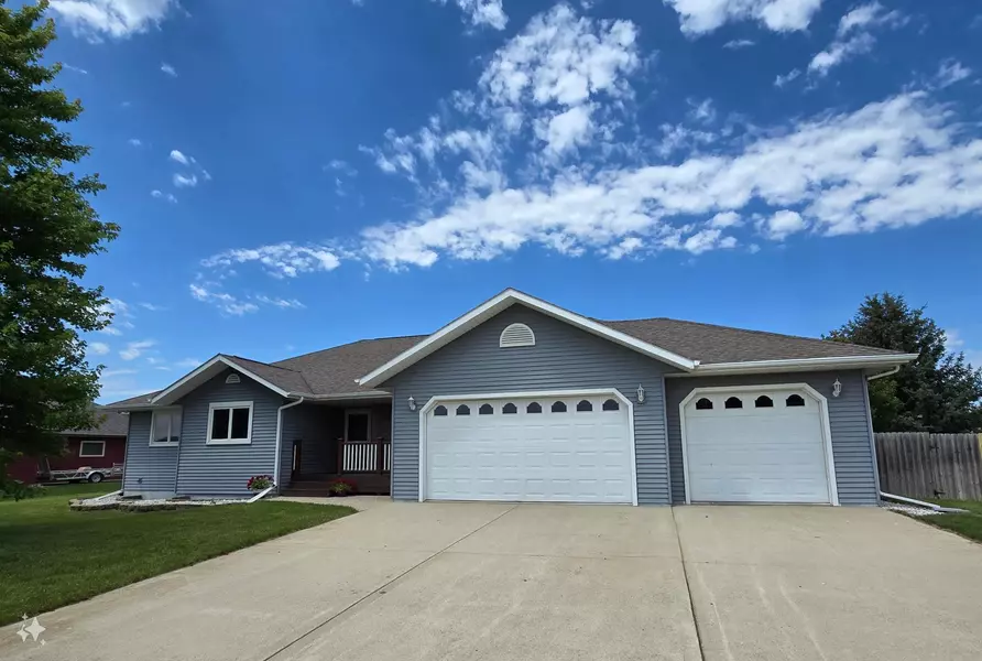 811 9th ST SW, Pipestone, MN 56164