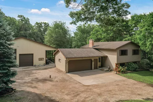 24575 138th ST NW,  Zimmerman,  MN 55398