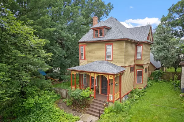 1089 Jessie ST, Saint Paul, MN 55130