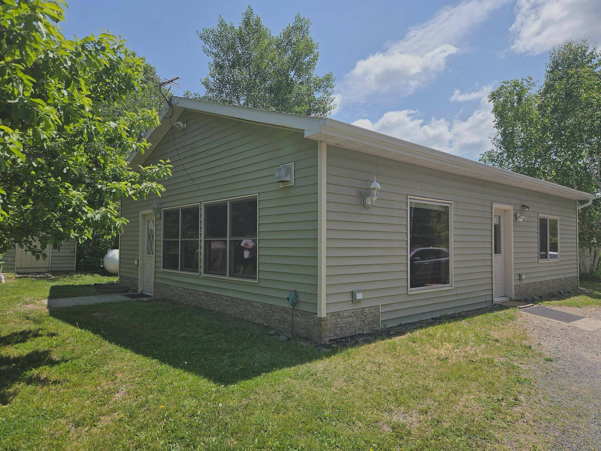 International Falls, MN 56649,2228 Town Road 461