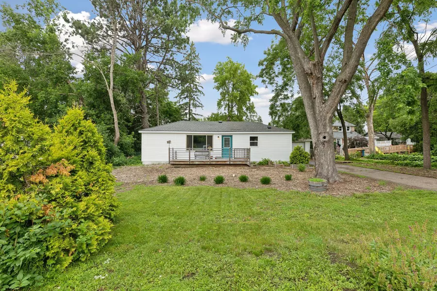1869 Birch Lake AVE, White Bear Lake, MN 55110