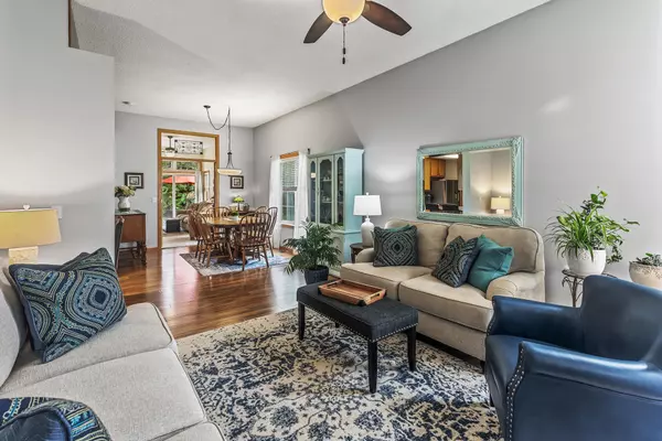 Coon Rapids, MN 55433,10749 Tamarack CIR NW