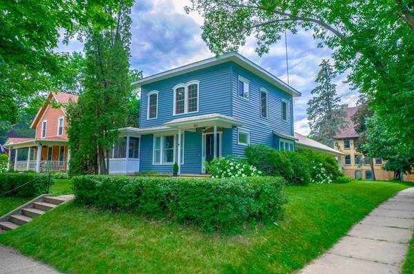 827 4th ST, Hudson, WI 54016