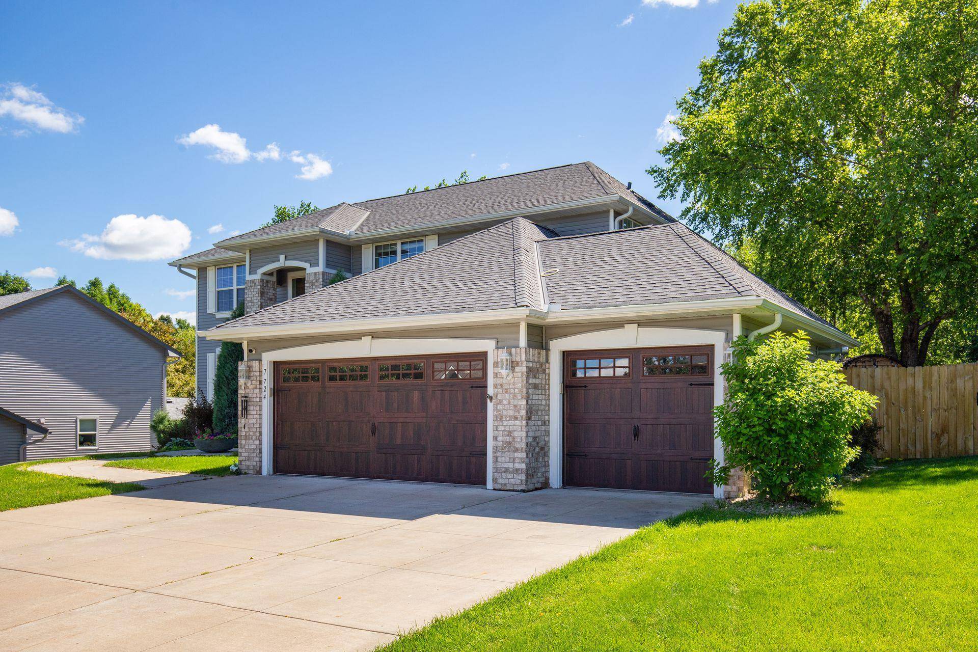 Maple Grove, MN 55311,7724 Comstock LN N