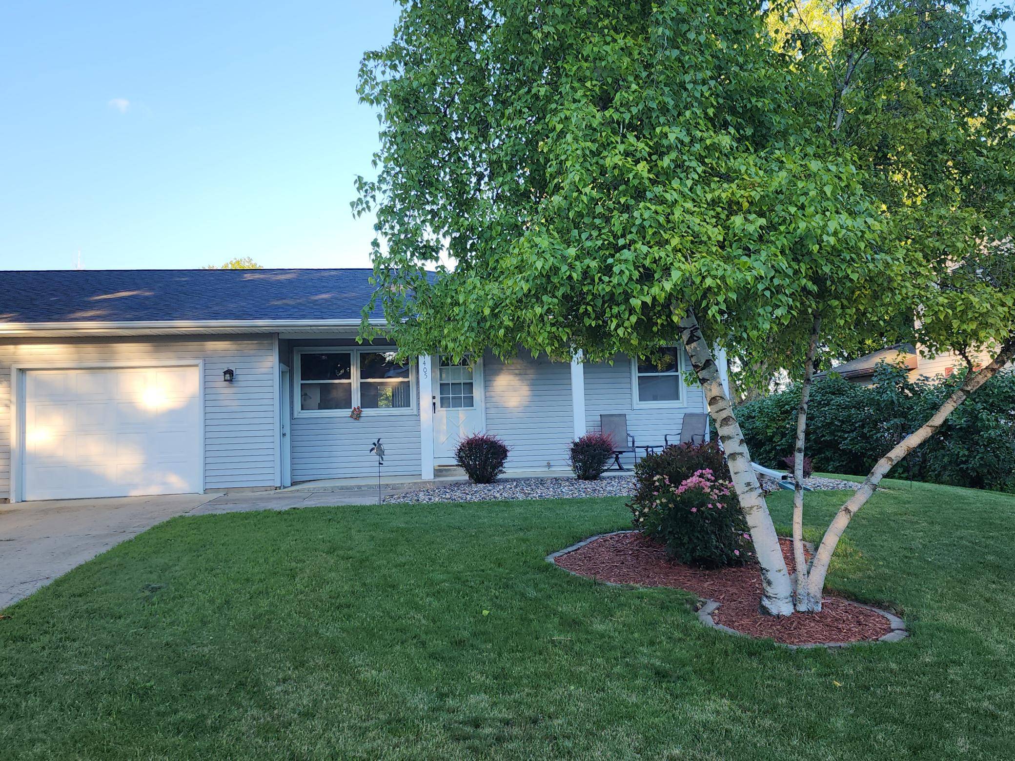Albert Lea, MN 56007,1405 Swanhill DR