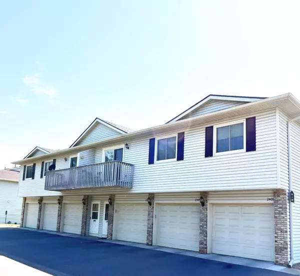 2397 Grenadier AVE N, Oakdale, MN 55128