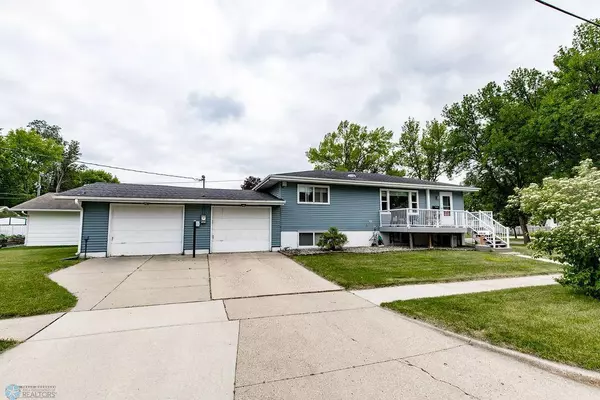 Fargo, ND 58103,1514 14th AVE S