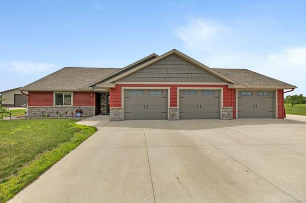 24171 Crabapple CT,  Richmond,  MN 56368