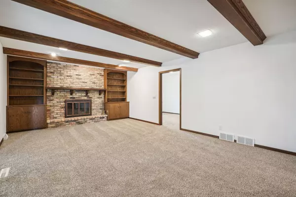 Lakeville, MN 55044,10075 Oak Shore DR