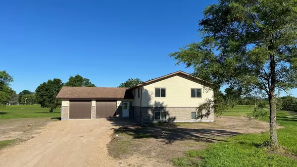 450 Karen CT, Darwin, MN 55324