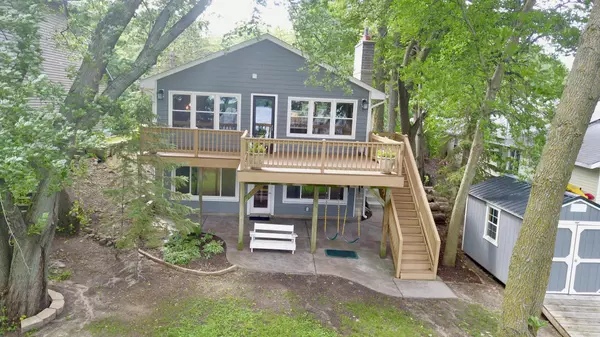 7228 107th AVE,  Clear Lake Twp,  MN 55319