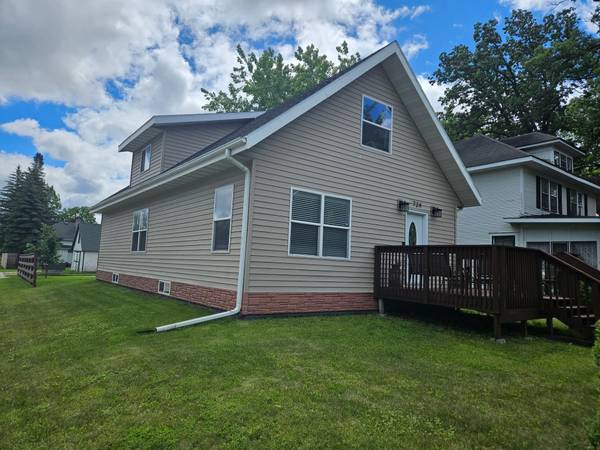 724 Labree AVE N,  Thief River Falls,  MN 56701