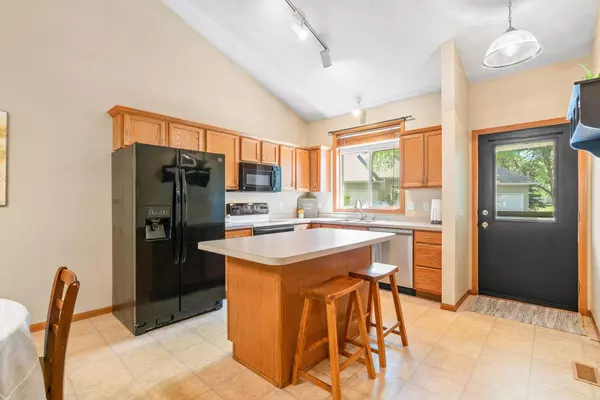 Prior Lake, MN 55372,17325 Sunray CIR SW