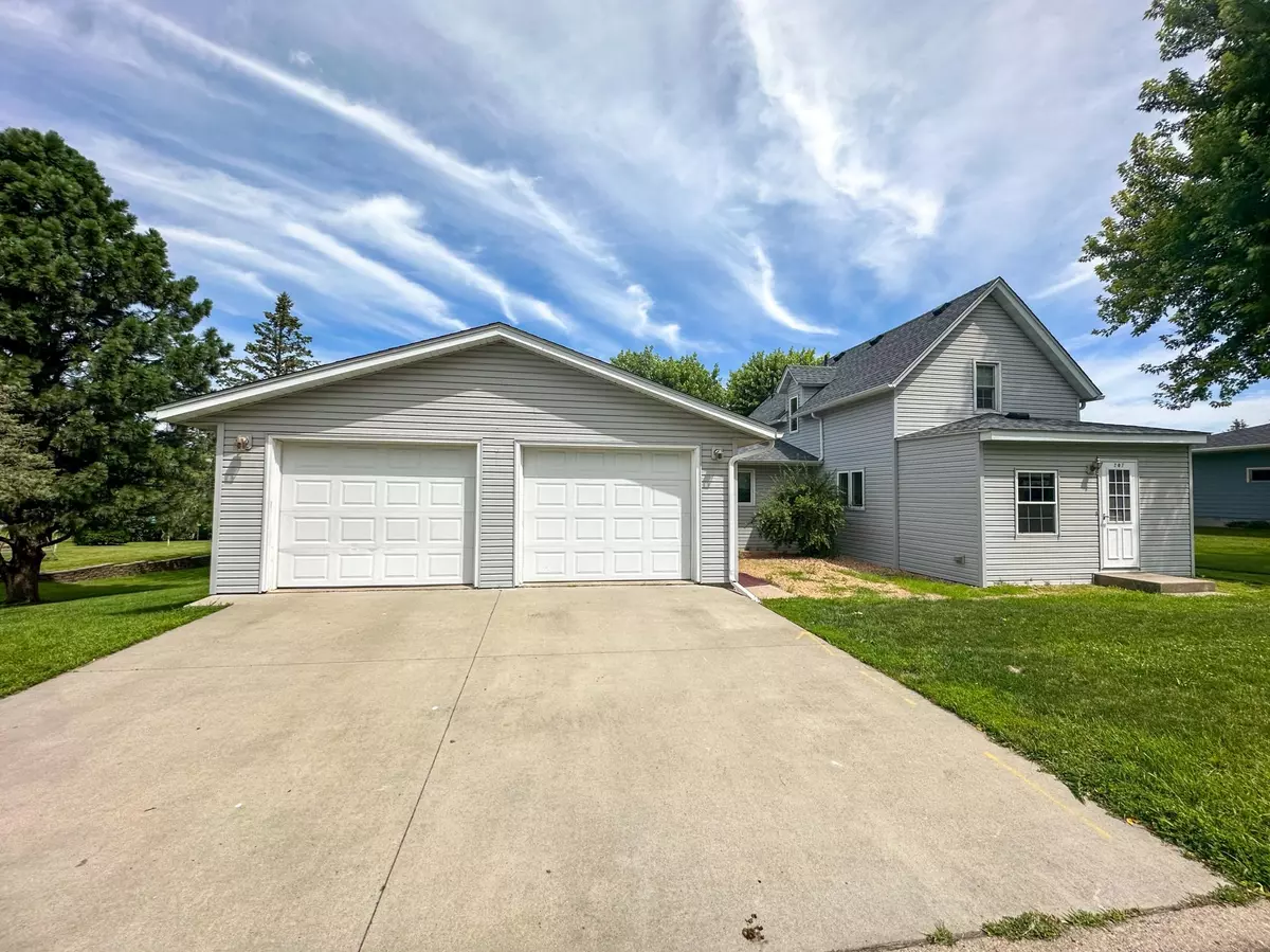 Arlington, MN 55307,207 E Alden ST