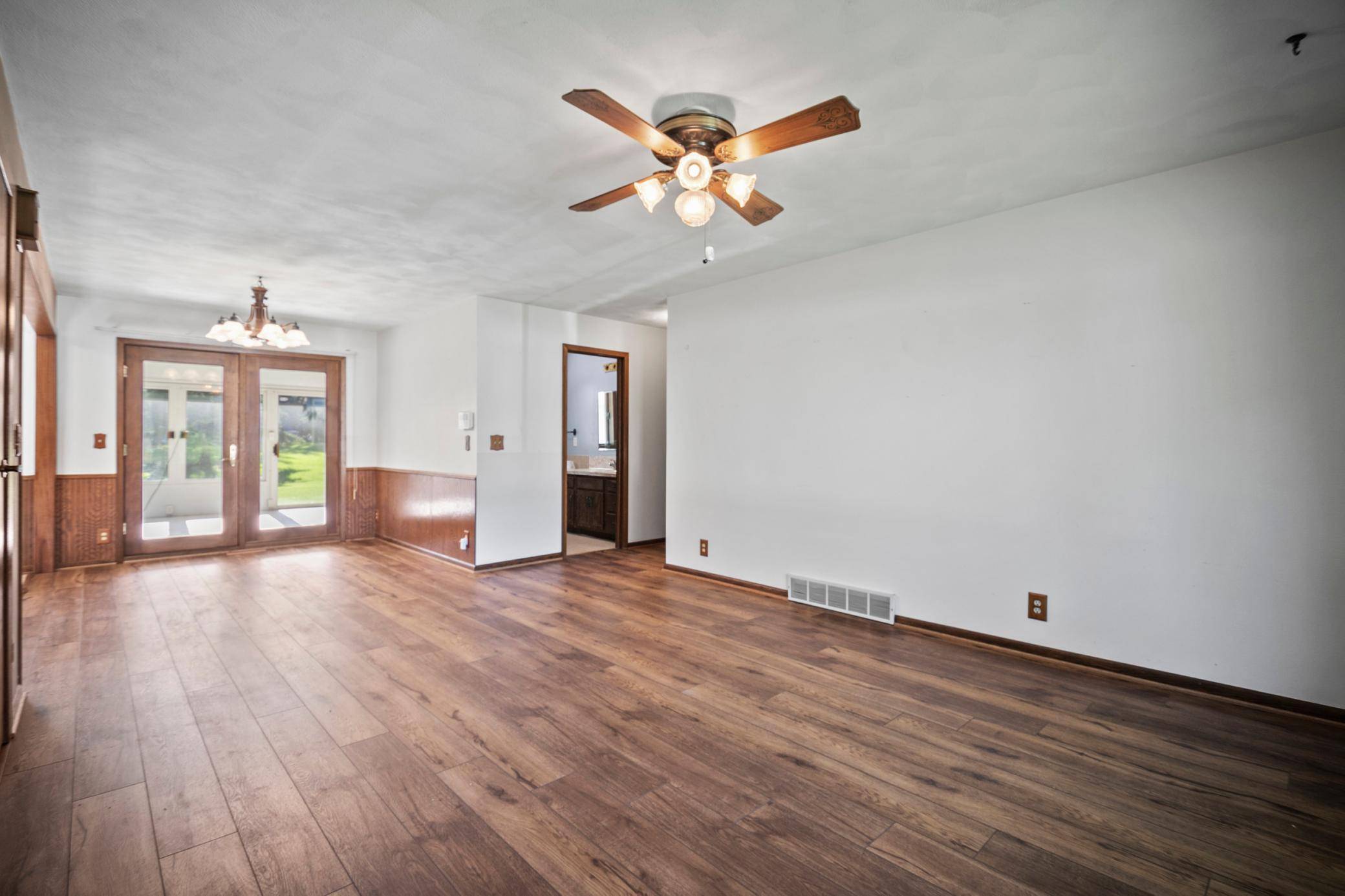 Owatonna, MN 55060,2135 3rd AVE NE