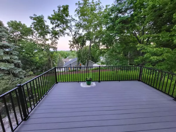 Inver Grove Heights, MN 55076,6237 Bolland TRL