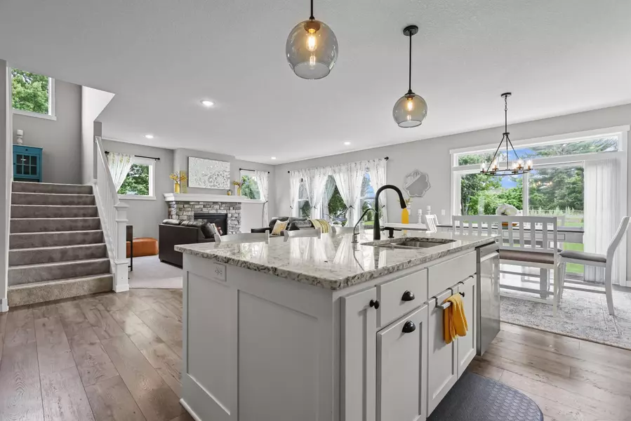 548 173rd LN NE, Ham Lake, MN 55304