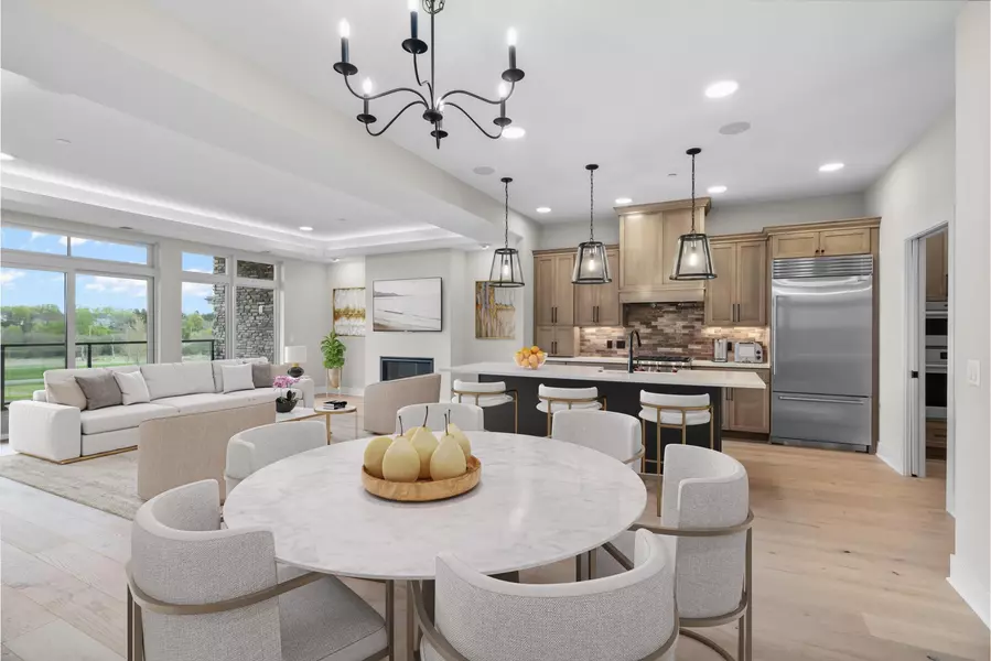 1 Hill Farm RD #205, North Oaks, MN 55127