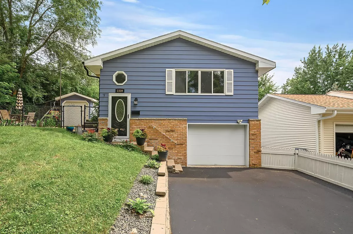 Columbia Heights, MN 55421,2320 Maiden LN