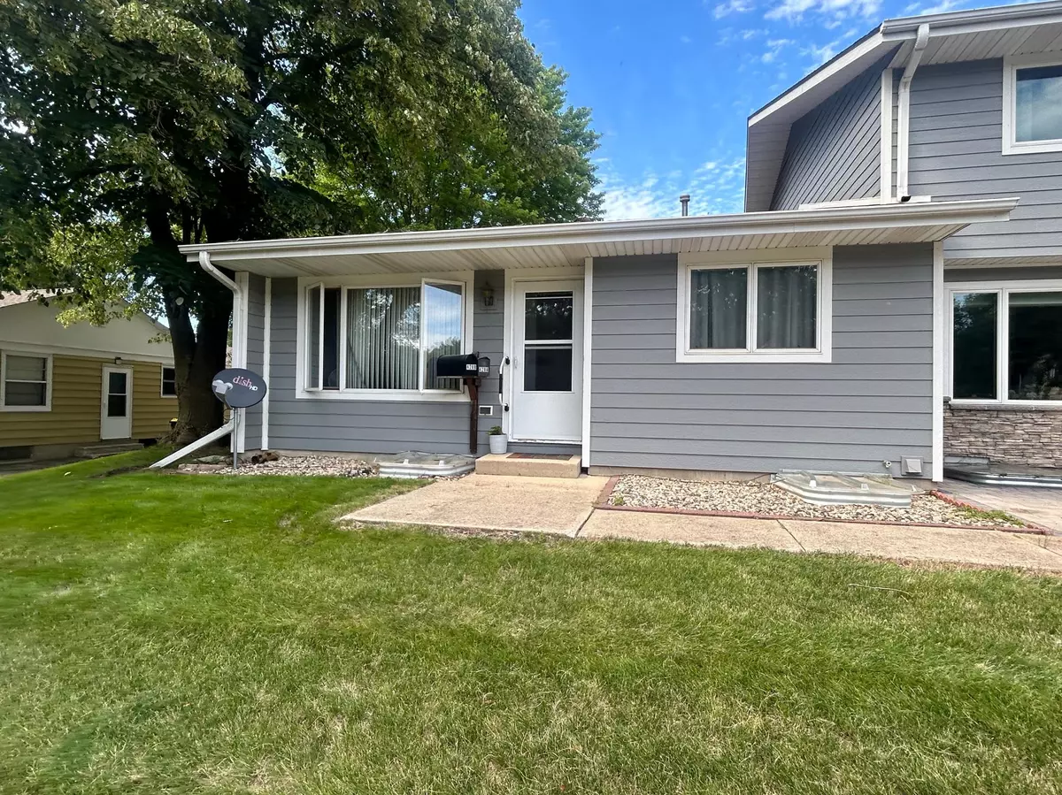 Windom, MN 56101,428 16th ST