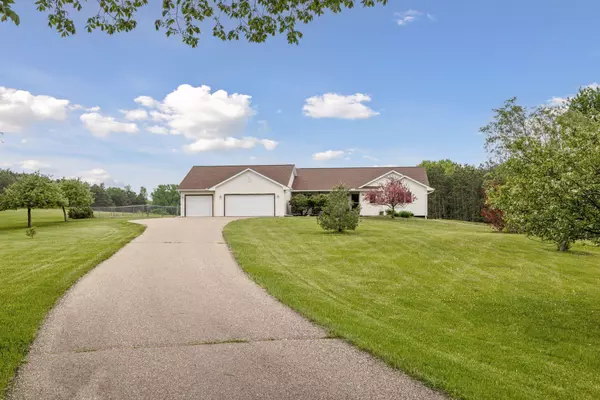 Hudson, WI 54016,914 Benjamin LN