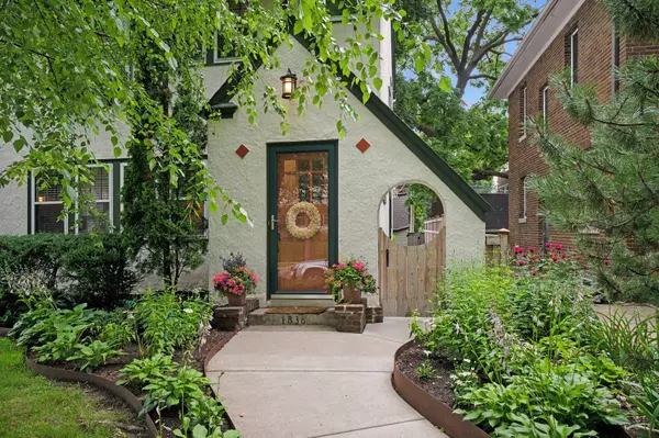 1838 James AVE,  Saint Paul,  MN 55105