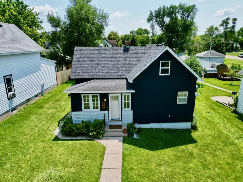 215 2nd AVE NW, Rothsay, MN 56579