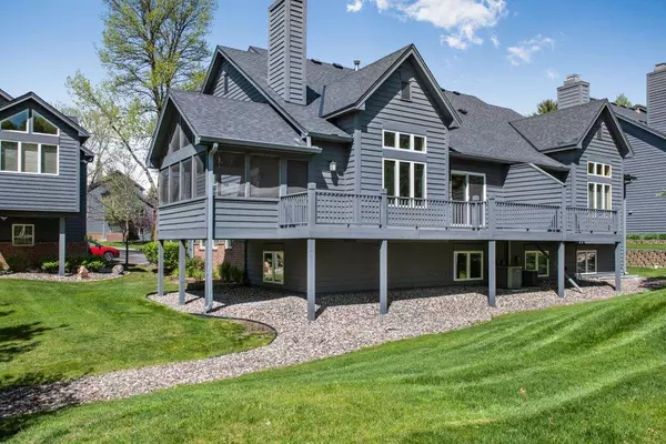 2244 Sherwood CT, Minnetonka, MN 55305