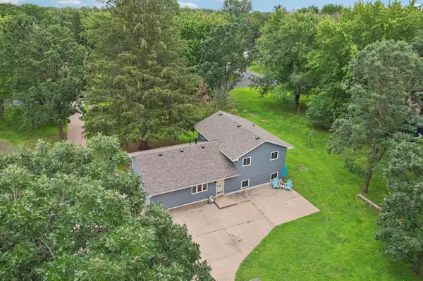 8070 Edgewood DR, Mounds View, MN 55112