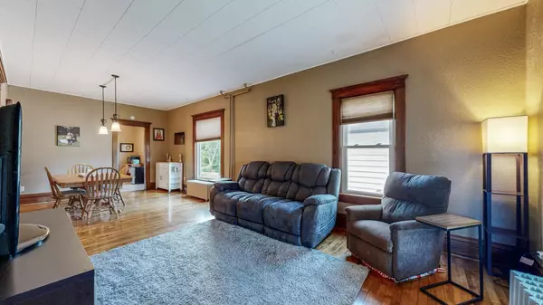 Zumbrota, MN 55992,912 West AVE