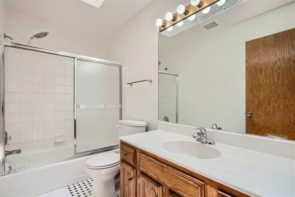 Robbinsdale, MN 55422,3748 Major AVE N