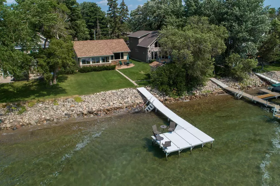 822 Lake Shore DR, Battle Lake, MN 56515