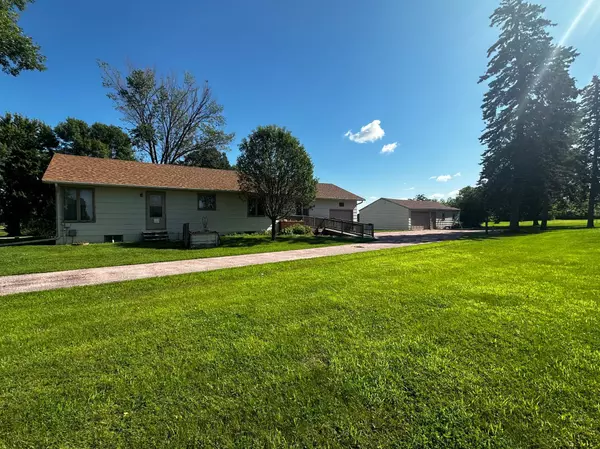 350 County Road 5, Worthington, MN 56187