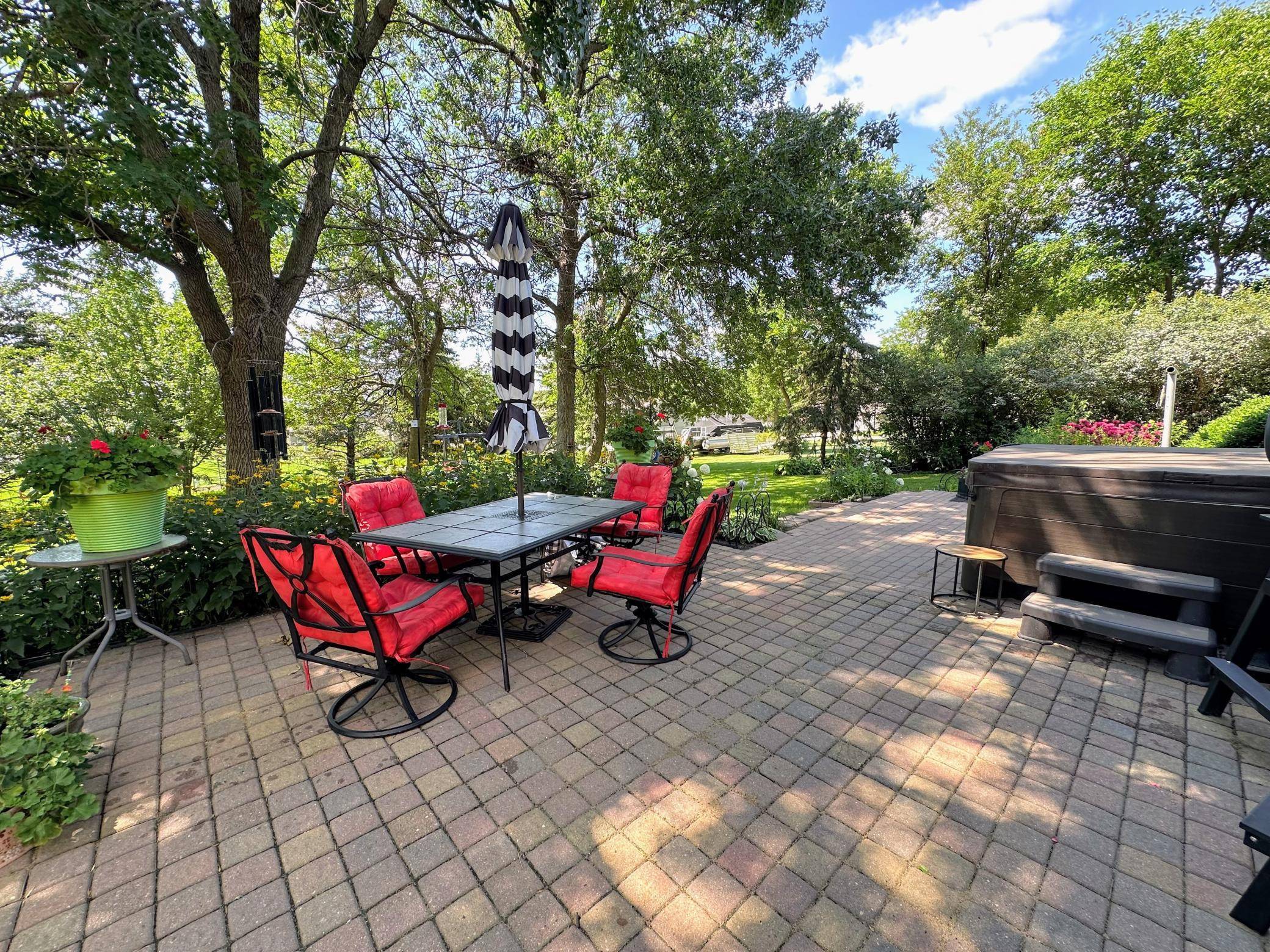 Marshall, MN 56258,702 Scott ST