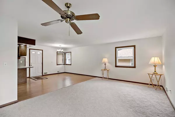 Shakopee, MN 55379,622 7th AVE E