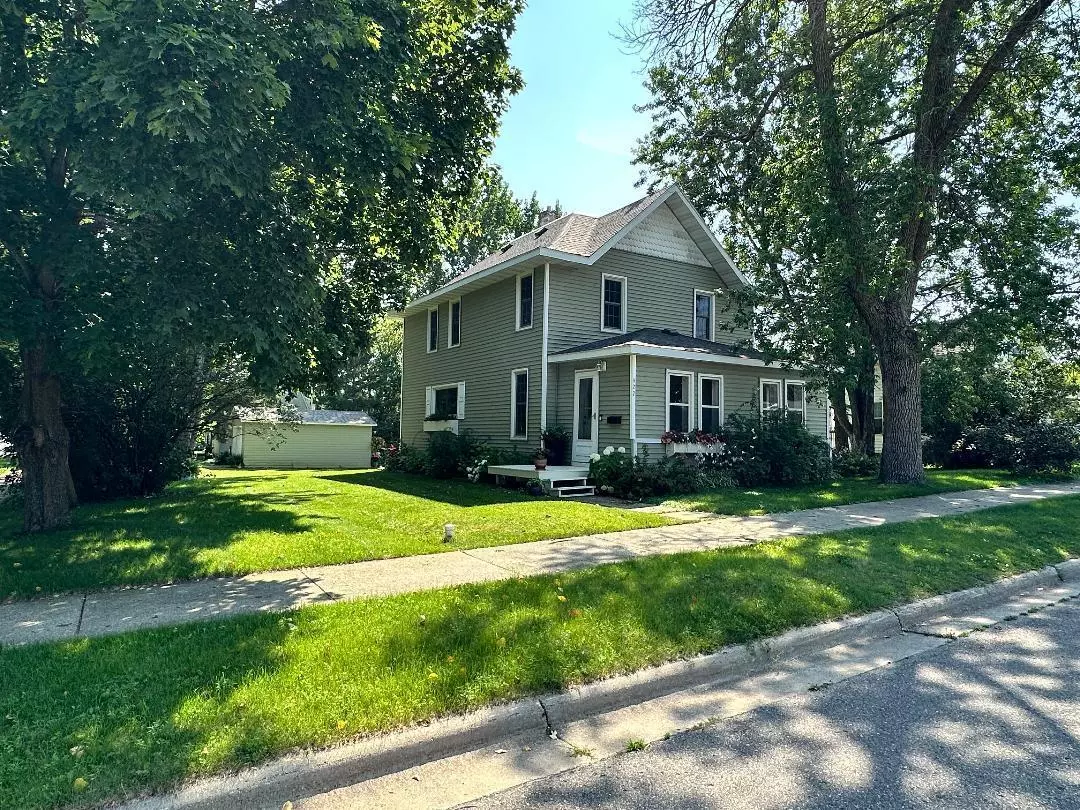 Alexandria, MN 56308,422 4th AVE E