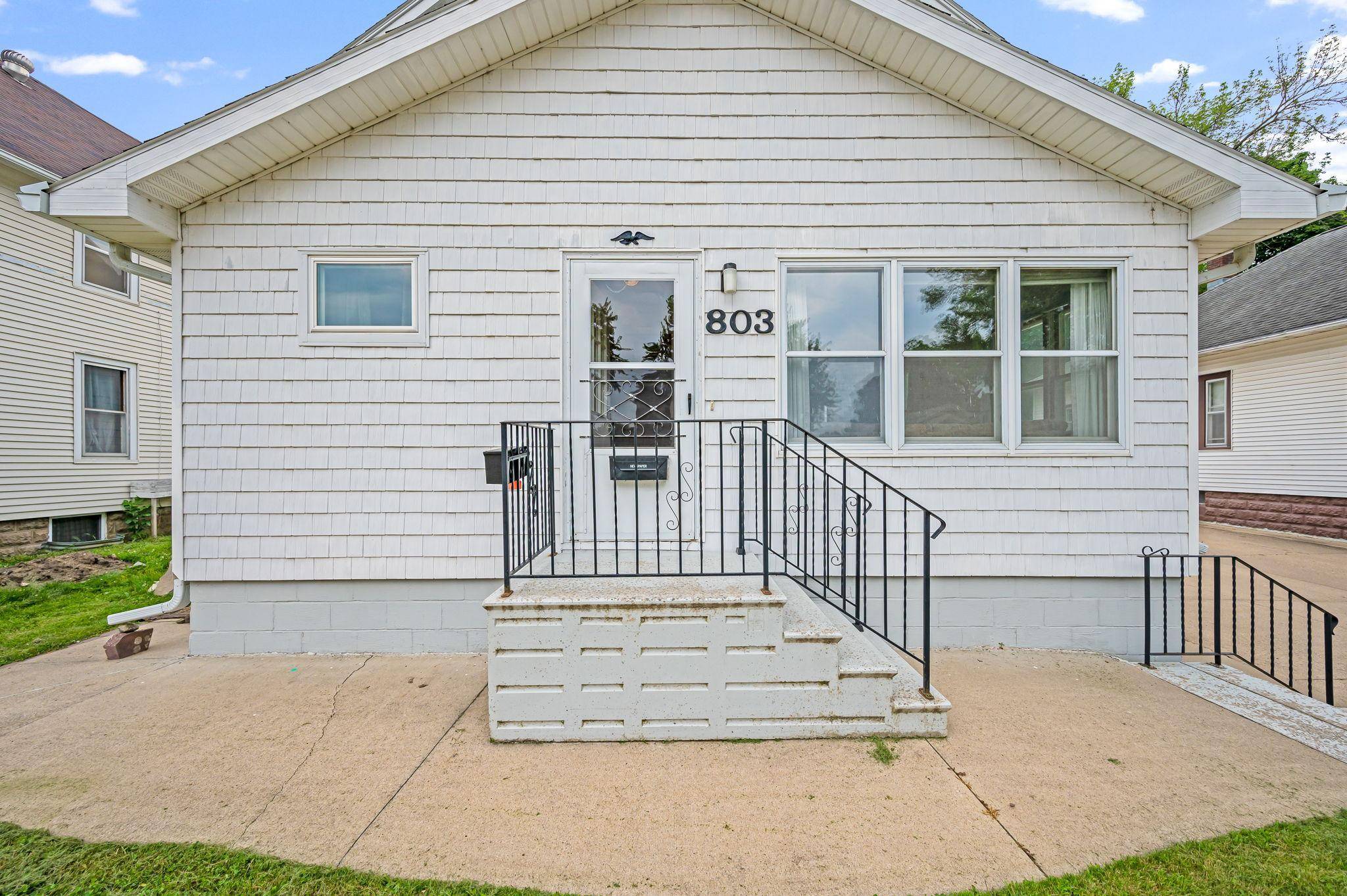 Fairmont, MN 56031,803 S Park ST